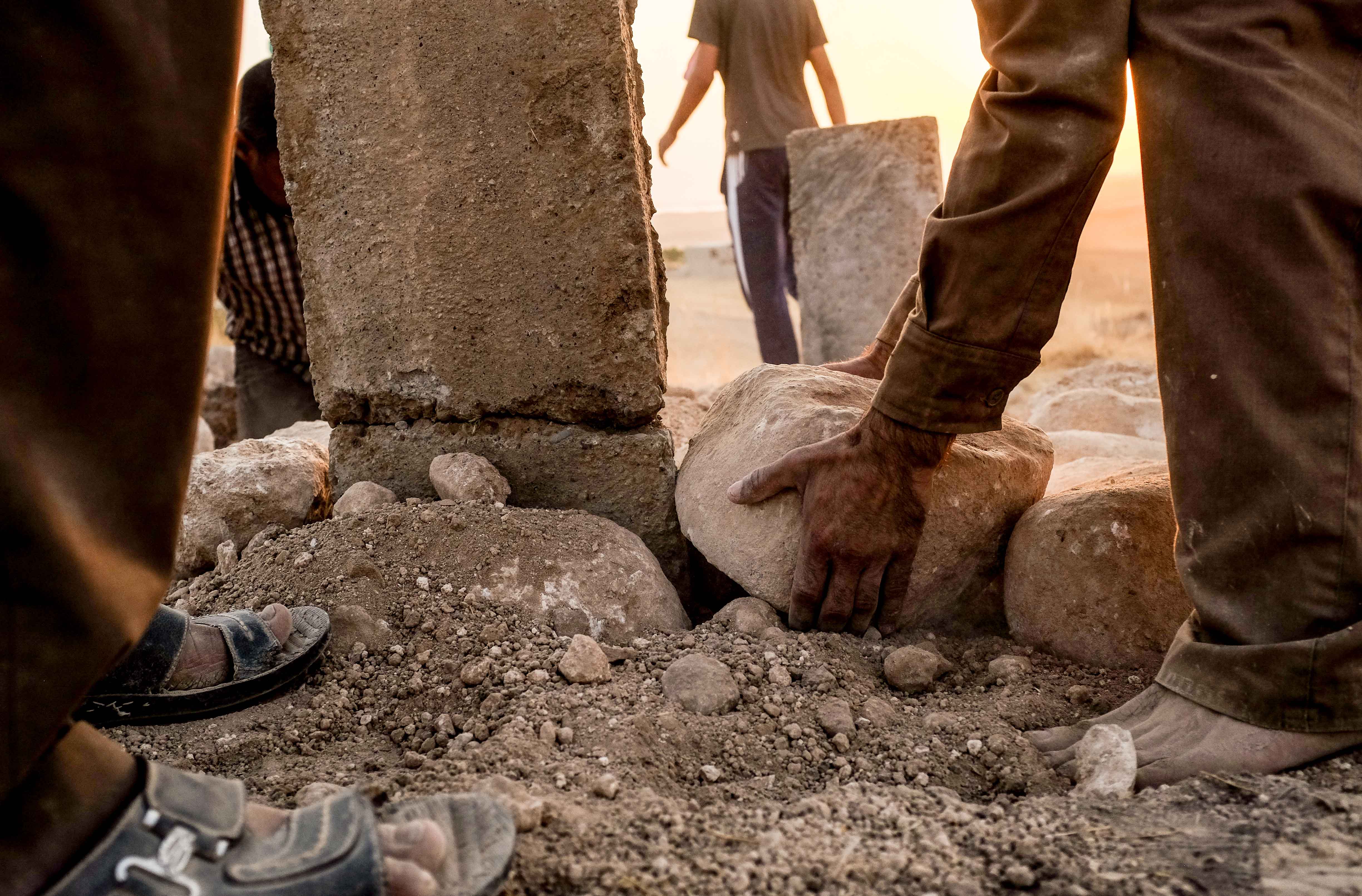 Yazidi Funeral Refugees